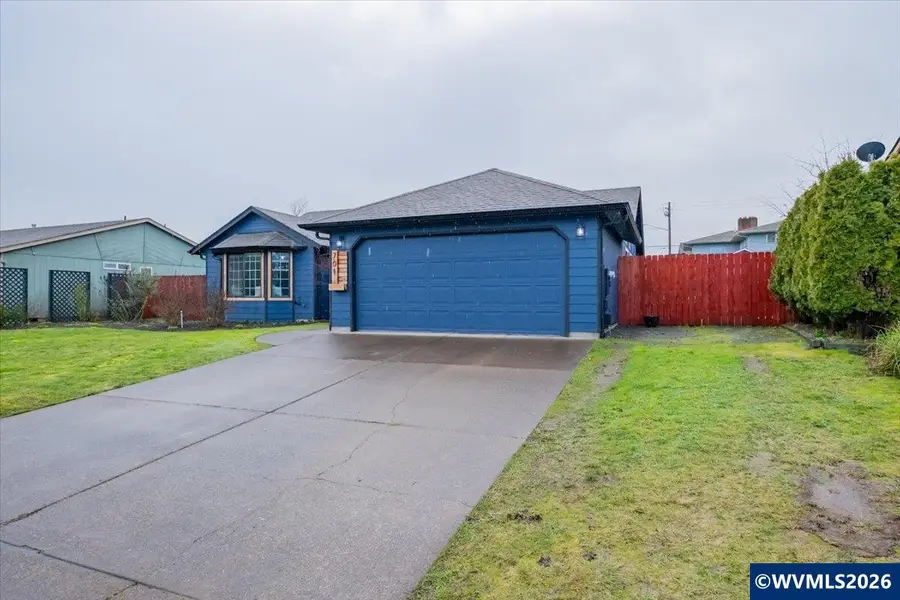 701 SE Juniper Av, Dallas, OR 97338 - #3