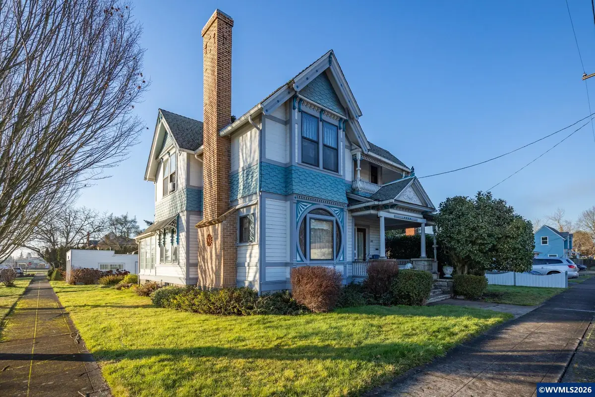 488 S 2nd St, Lebanon, OR 97355 - #1