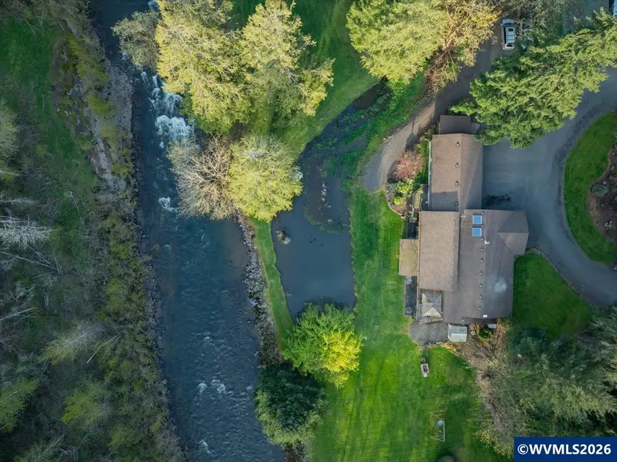 42801  Island Inn Dr, Lebanon, OR 97355 - #2