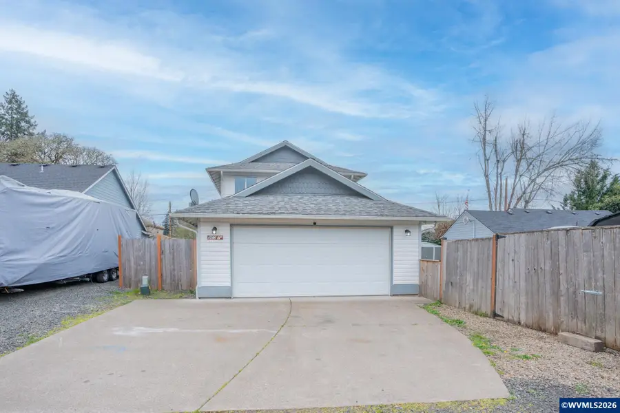 960  7th Av, Sweet Home, OR 97386 - #2