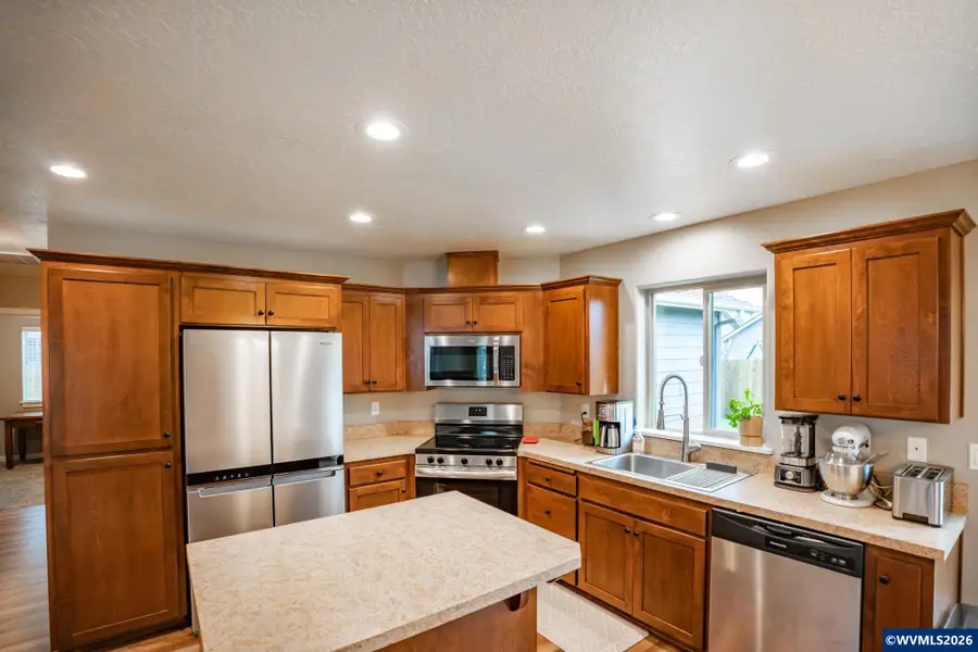 361 W Jadon Dr, Lebanon, OR 97355 - #3