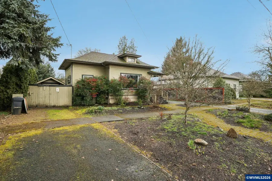 1051 SW Ellis St, Dallas, OR 97338 - #3