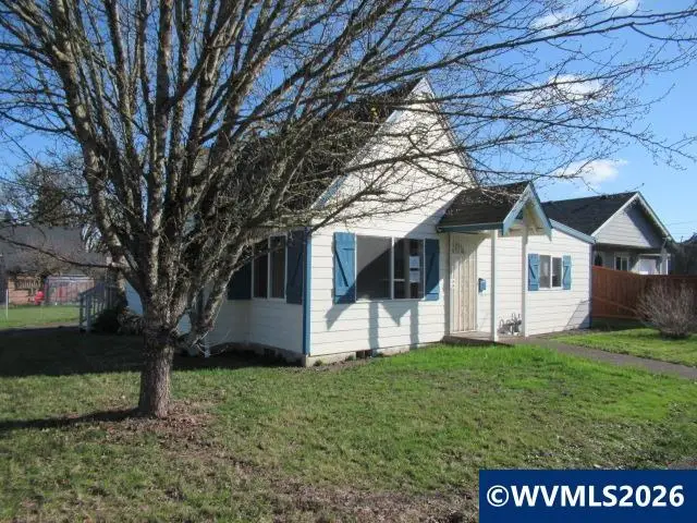 1308 SW 8th St, Dallas, OR 97338 - #2