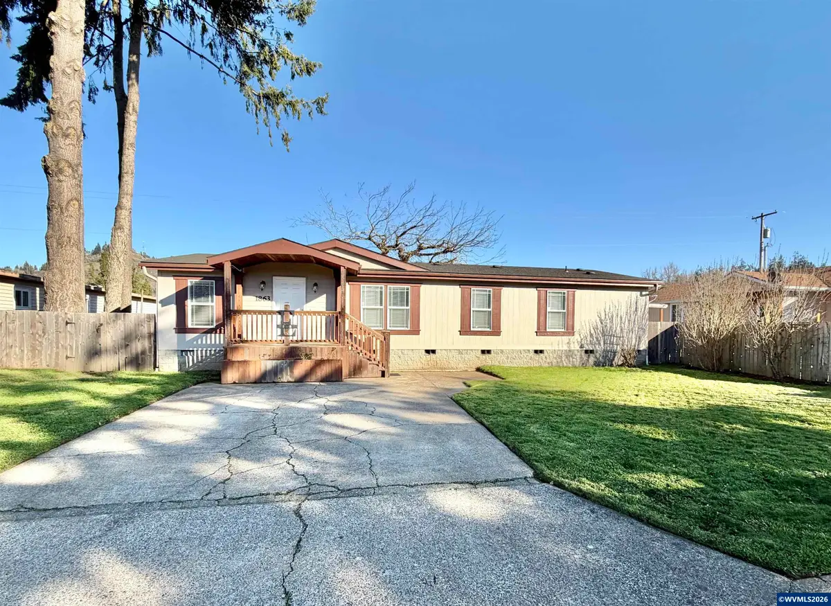 1863  Inland Wy, Springfield, OR 97477 - #1