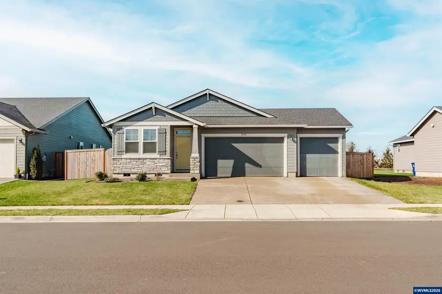 210  Walnut St, Mount Angel, OR 97362 - #2