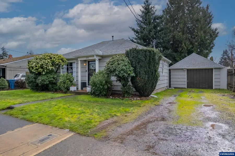 3090  D St NE, Salem, OR 97301 - #3