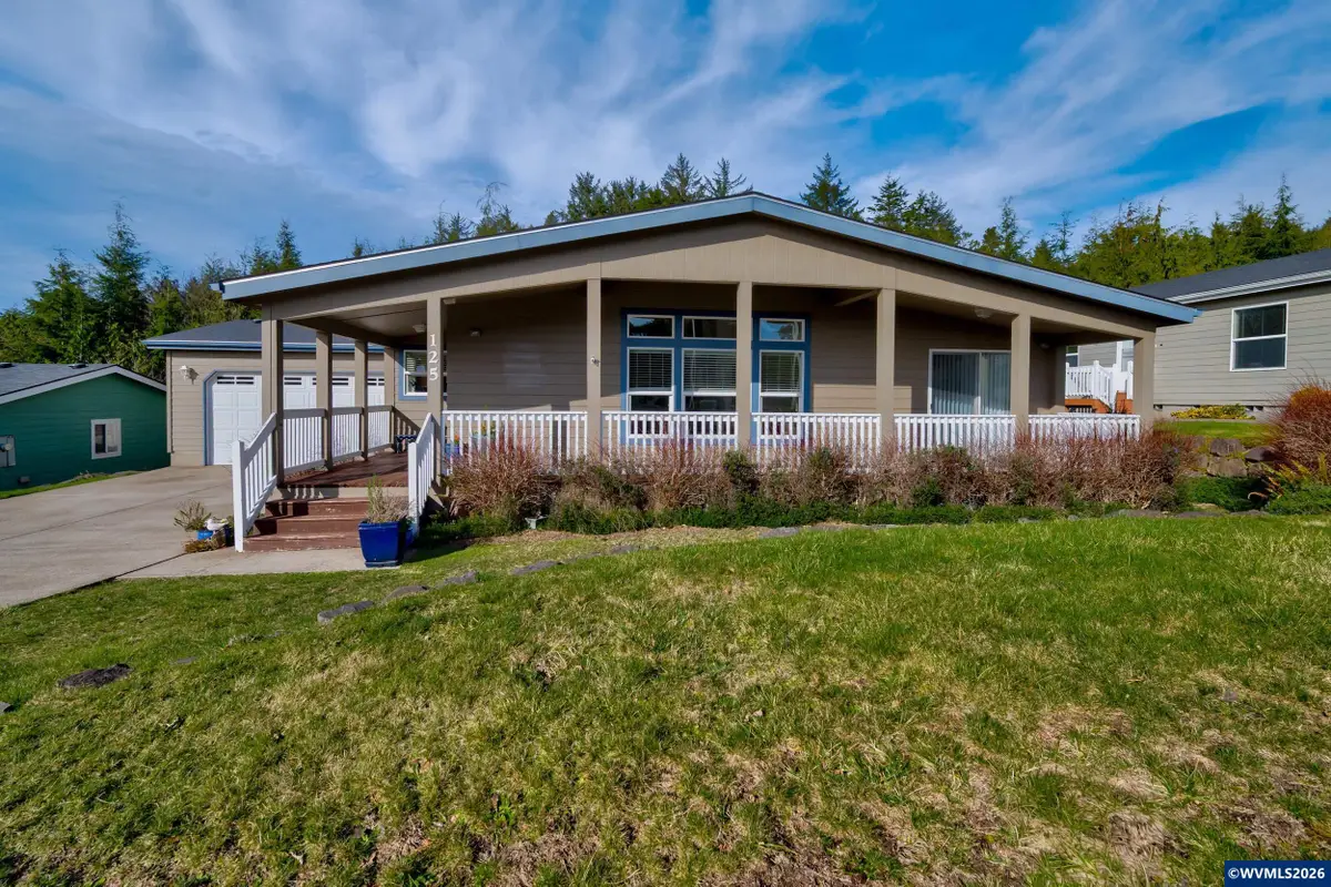 125 SE Whalesong Dr, Depoe Bay, OR 97341 - #1
