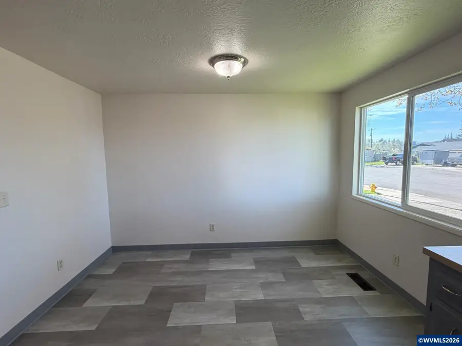 3328  Foxglove St, Lebanon, OR 97355 - #3