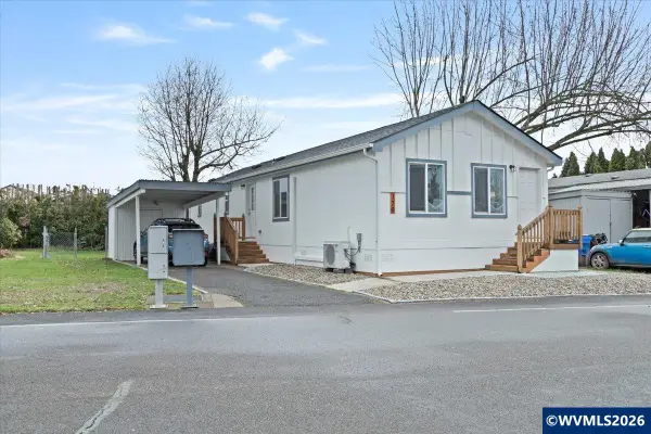 176  Clearwater Av NE, Salem, OR 97301