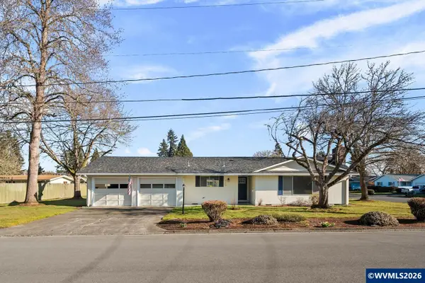 615  Sacre Ln N, Monmouth, OR 97361