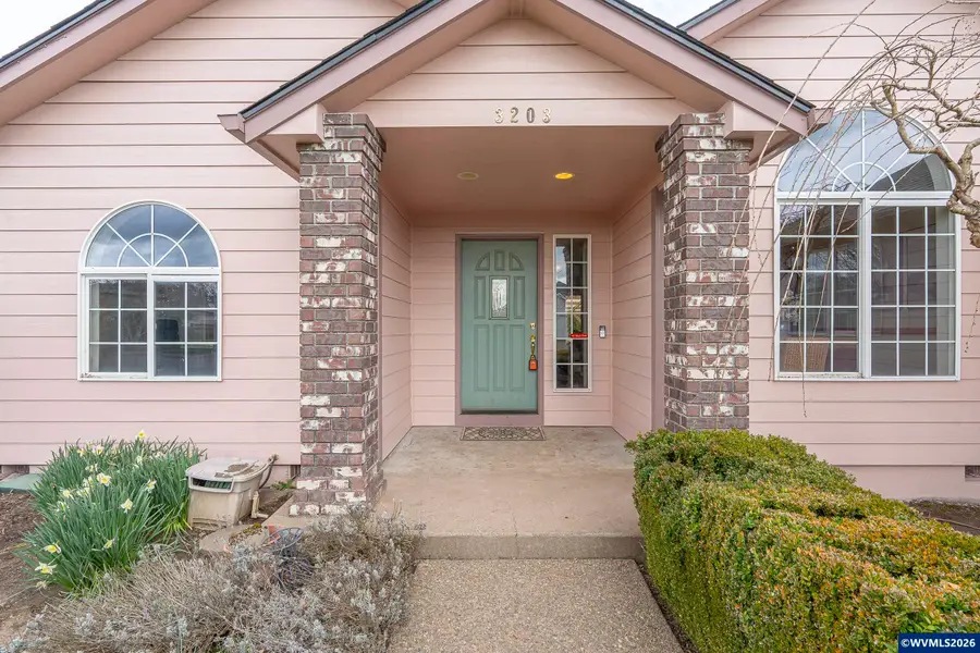 3203  19th Av SE, Albany, OR 97322 - #2