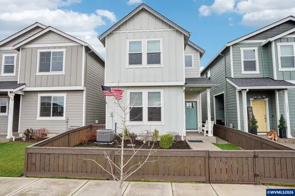 1933 NW Kent St, McMinnville, OR 97128