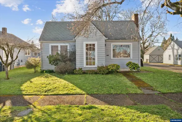 923 SW Ellis St, Dallas, OR 97338