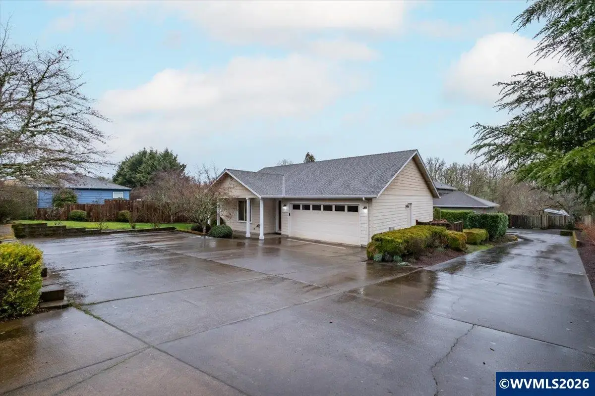 3929 SW Country Club Dr, Corvallis, OR 97333 - #1