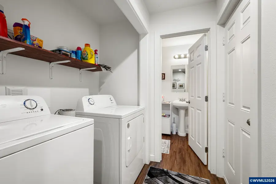 1284  44th Av, Sweet Home, OR 97386 - #3