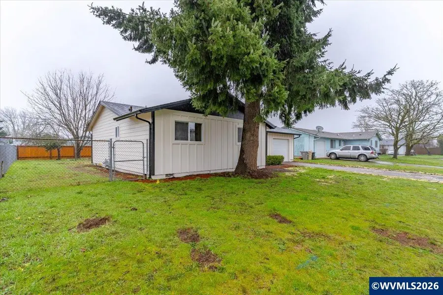 2440 S 2nd St, Lebanon, OR 97355 - #3