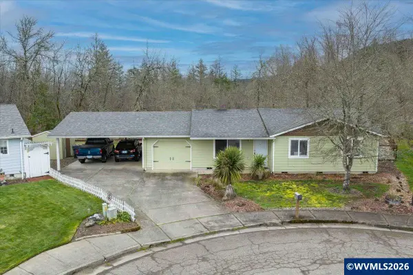 2990  Harding Ct, Sweet Home, OR 97386