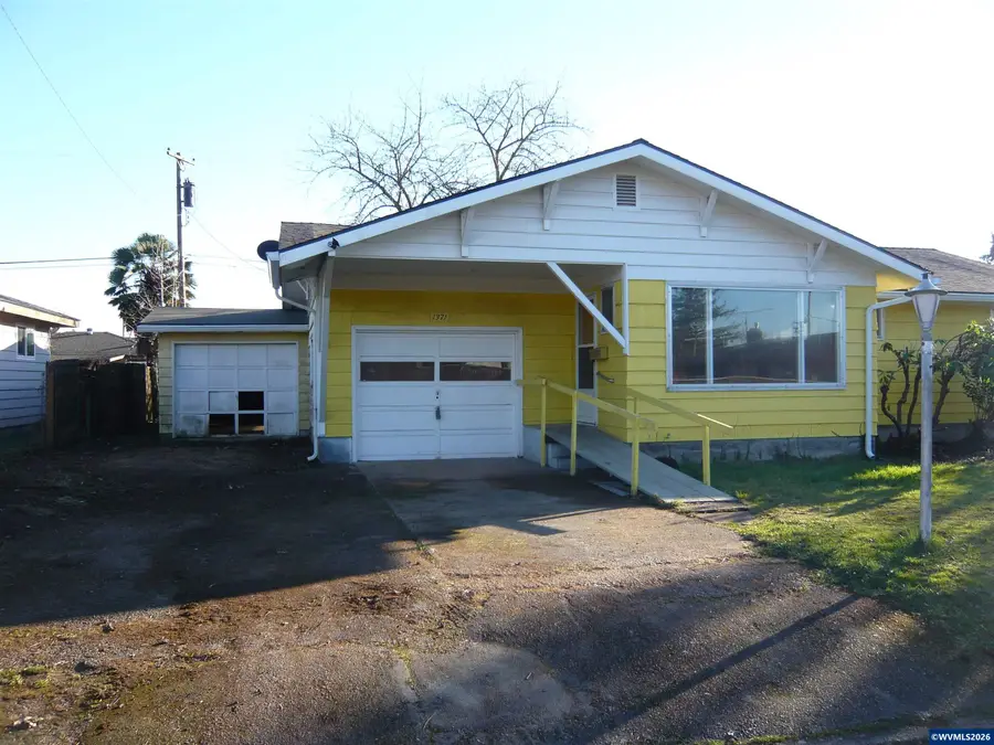 1371  B St, Independence, OR 97351 - #2