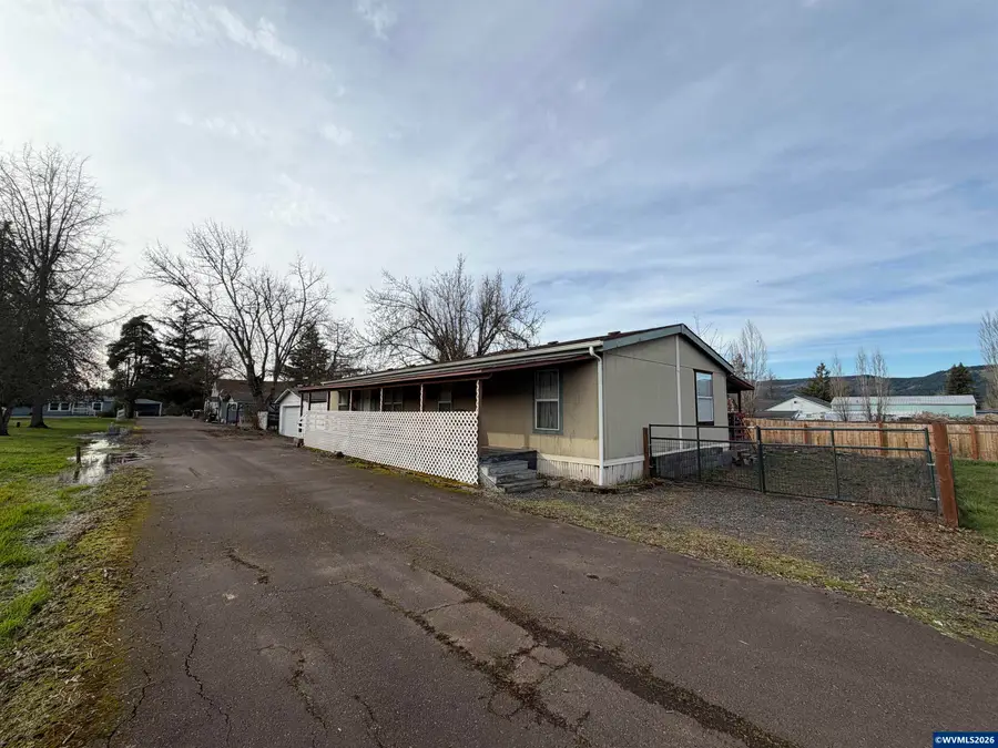 1145  43rd Av, Sweet Home, OR 97386 - #2