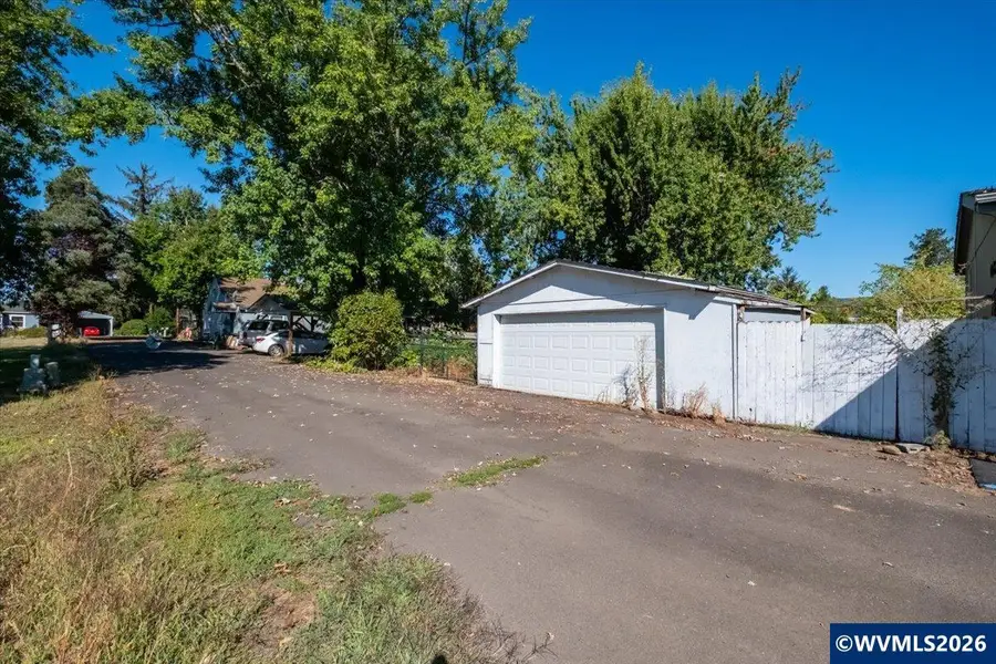 1145  43rd Av, Sweet Home, OR 97386 - #3