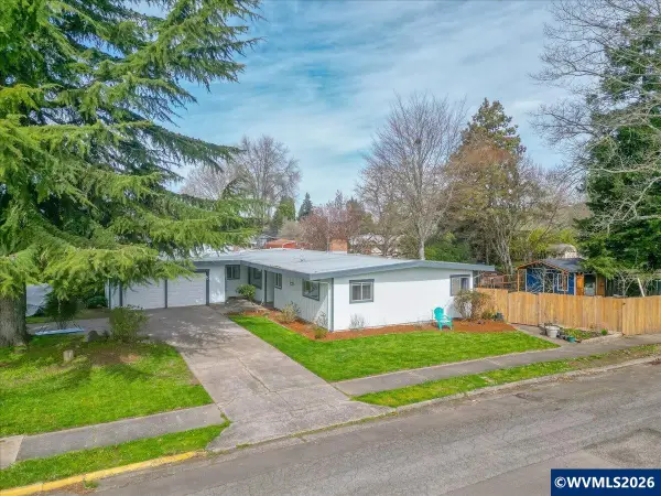 1775  Park Dr, Lebanon, OR 97355