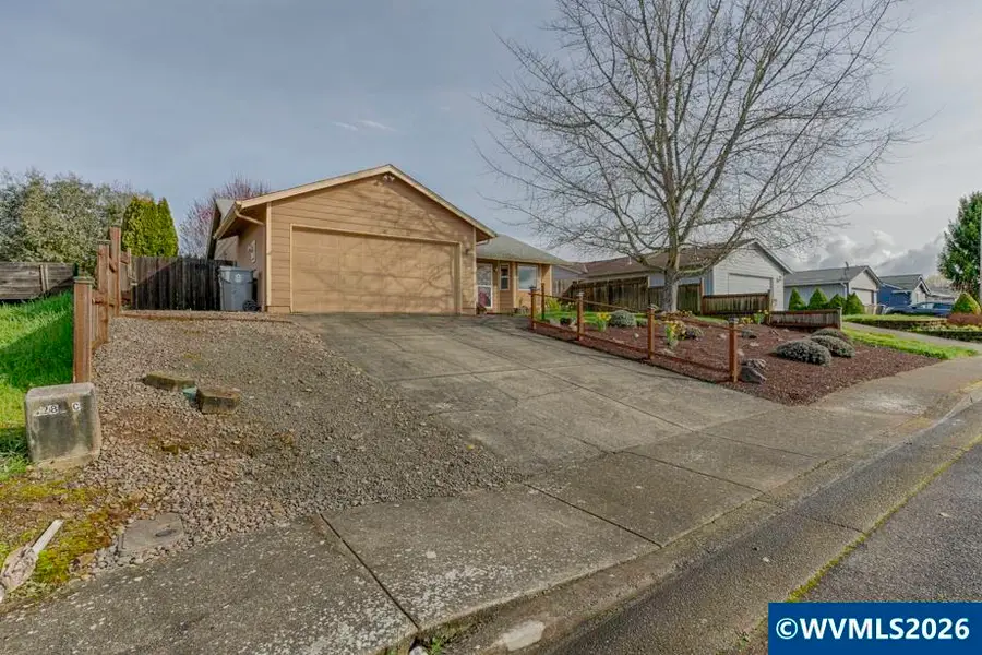 1636 SE Jonathan Av, Dallas, OR 97338 - #3