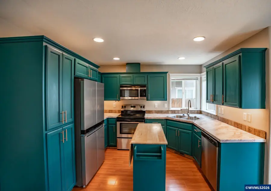 4337  Mackinaw Av SE, Albany, OR 97322 - #3