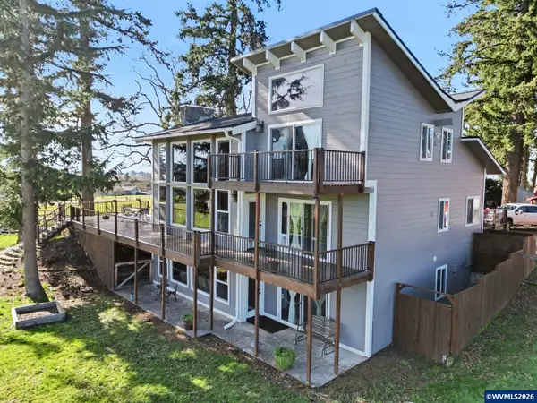 9915  Marquam Cir, Molalla, OR 97038