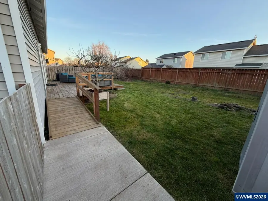 686  Columbia Dr, Molalla, OR 97038 - #2