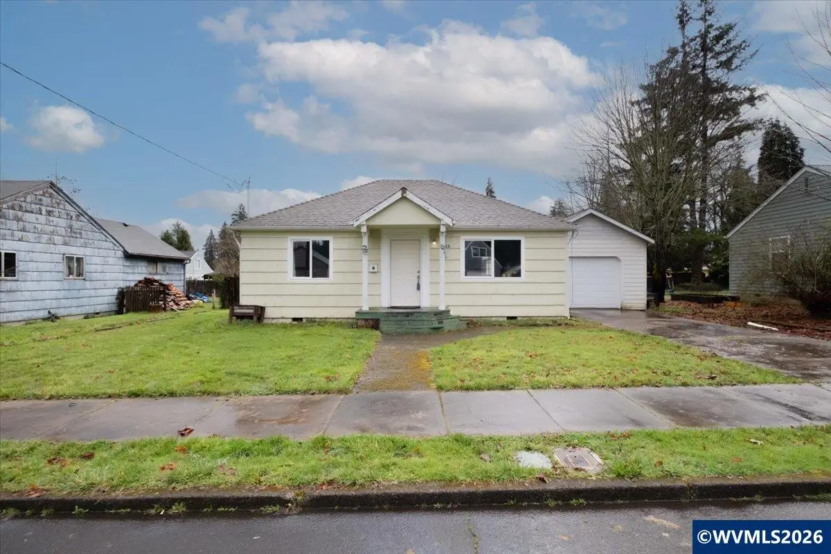 735  7th Av, Sweet Home, OR 97386 - #1