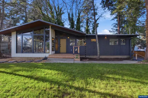 927  Kingwood Dr NW, Salem, OR 97304