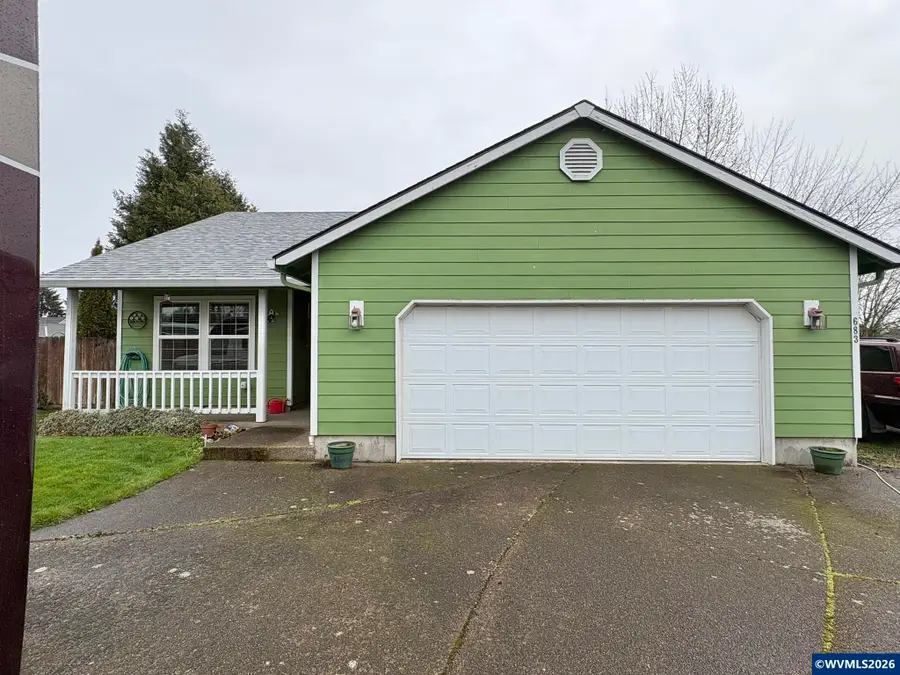 683  Griffin Dr, Monmouth, OR 97361 - #2
