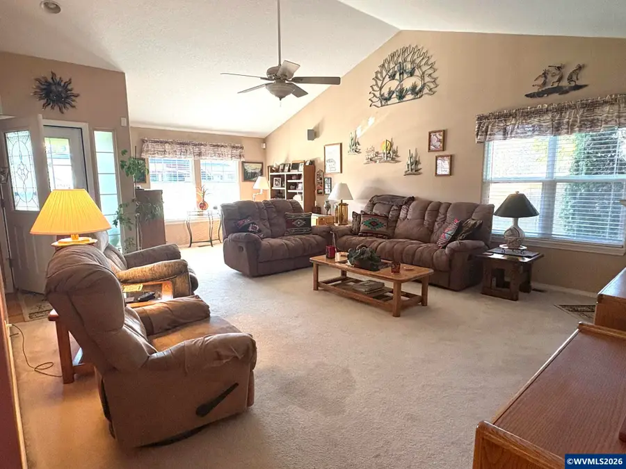 683  Griffin Dr, Monmouth, OR 97361 - #3