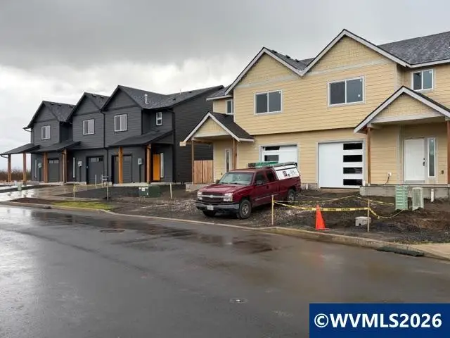 1542  Barn (-1550) St, Woodburn, OR 97071 - #2