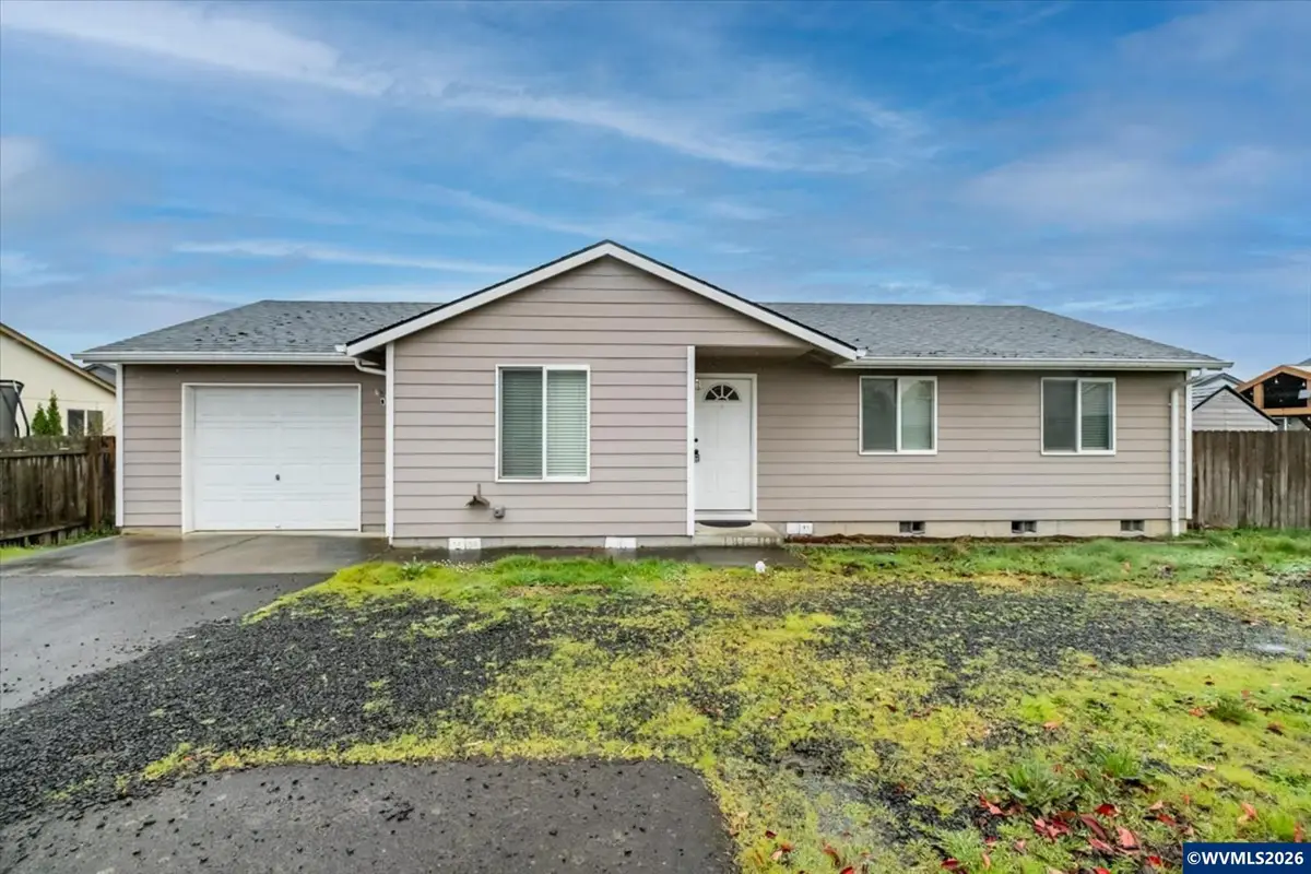 1053  Kees St, Lebanon, OR 97355 - #1