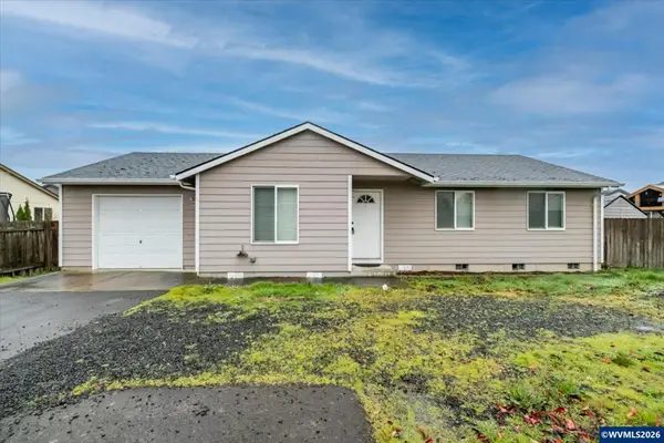 1053  Kees St, Lebanon, OR 97355