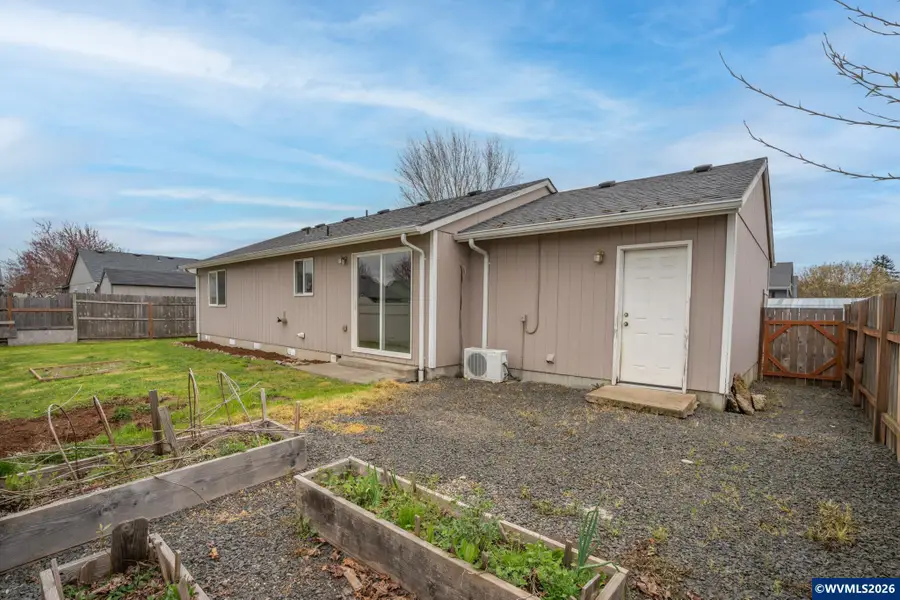 1053  Kees St, Lebanon, OR 97355 - #2