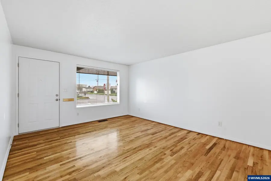 1390  Astor Wy, Woodburn, OR 97071 - #3