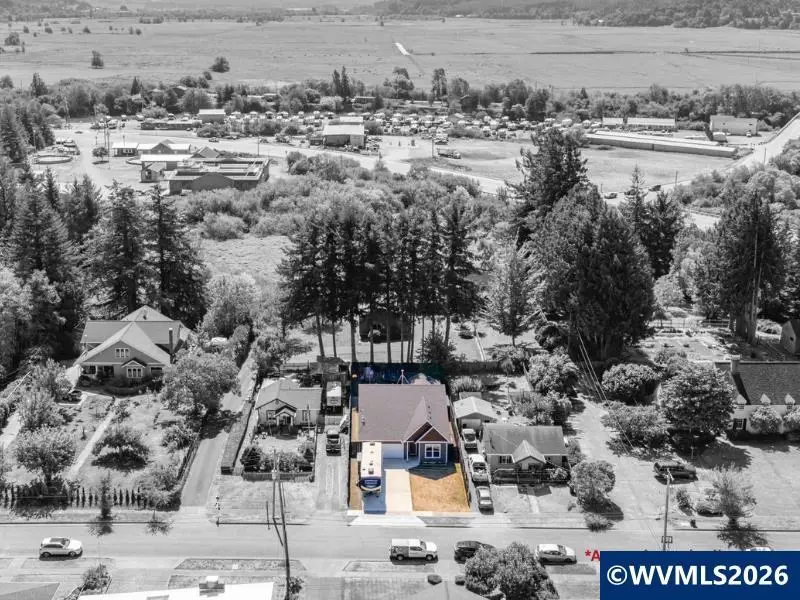 547 W 4th St, Coquille, OR 97423 - #2