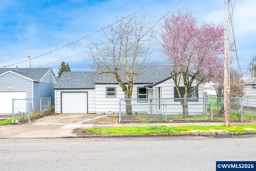 1305 S 2nd St, Lebanon, OR 97355 - #2