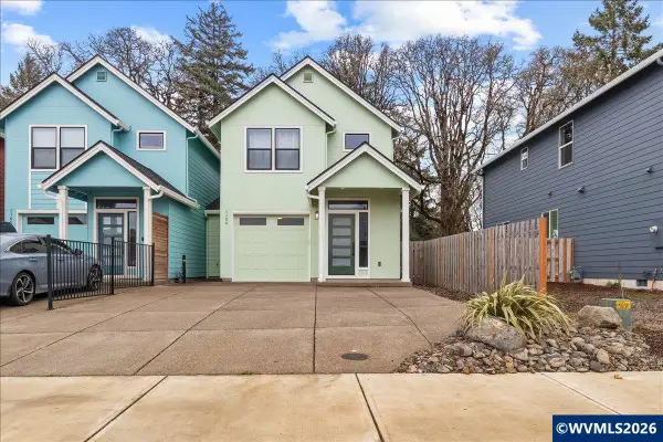 1156 S 11th St, Independence, OR 97351