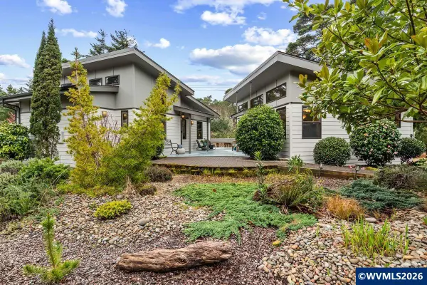 4975  Heceta Beach Rd, Florence, OR 97439