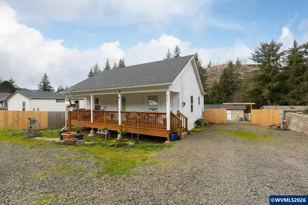 864 N Deerlane Loop Lp, Otis, OR 97368