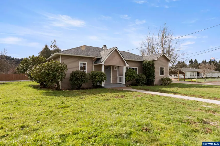 3303  Long St, Sweet Home, OR 97386 - #2