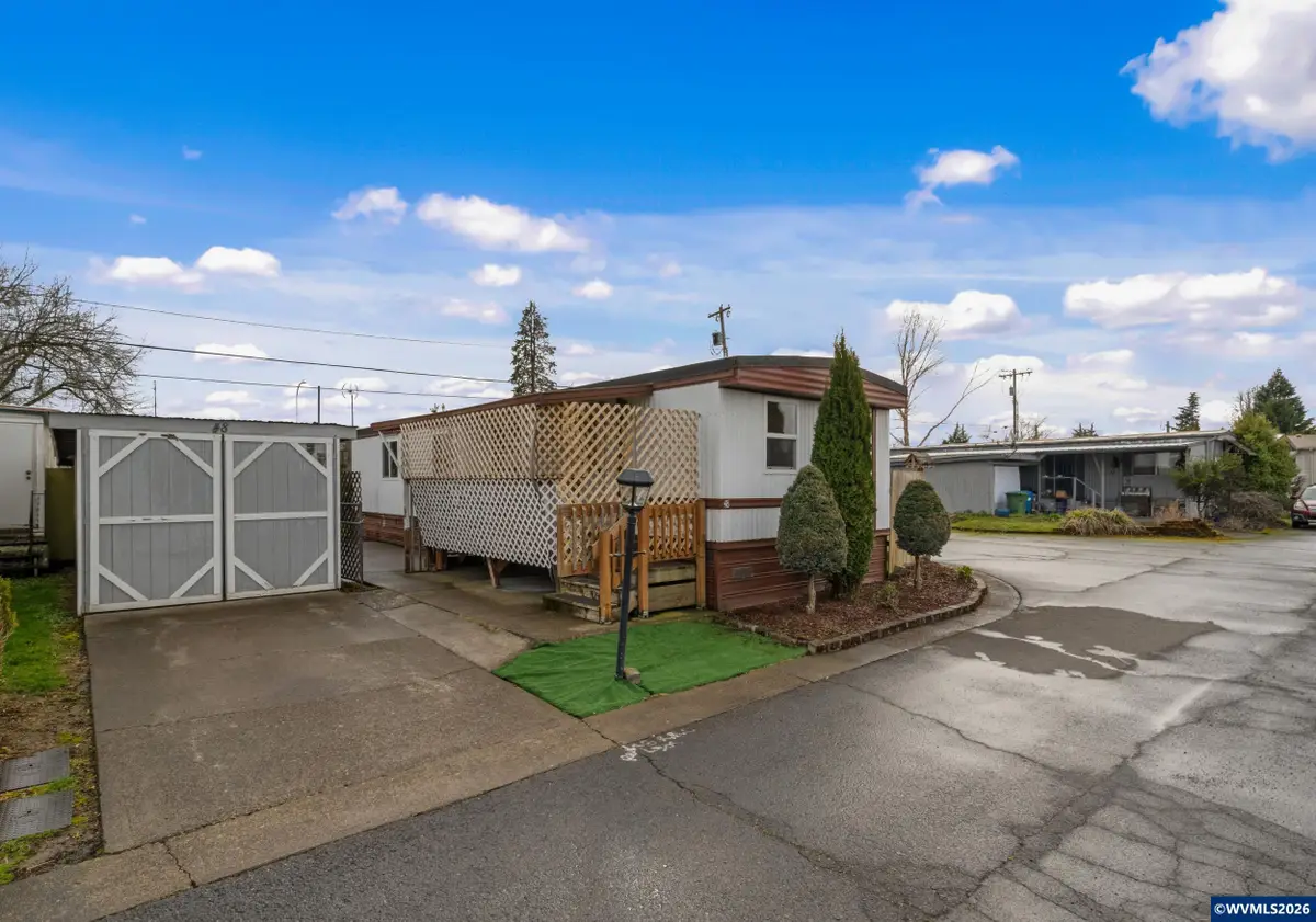 612 N Cascade Dr, Woodburn, OR 97071 - #1