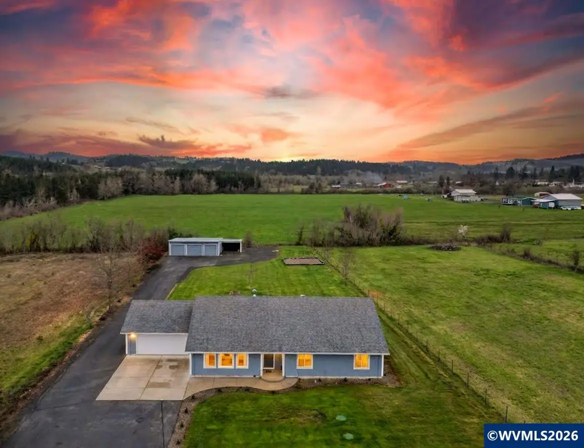 639 SW Oakdale Av, Dallas, OR 97338 - #1