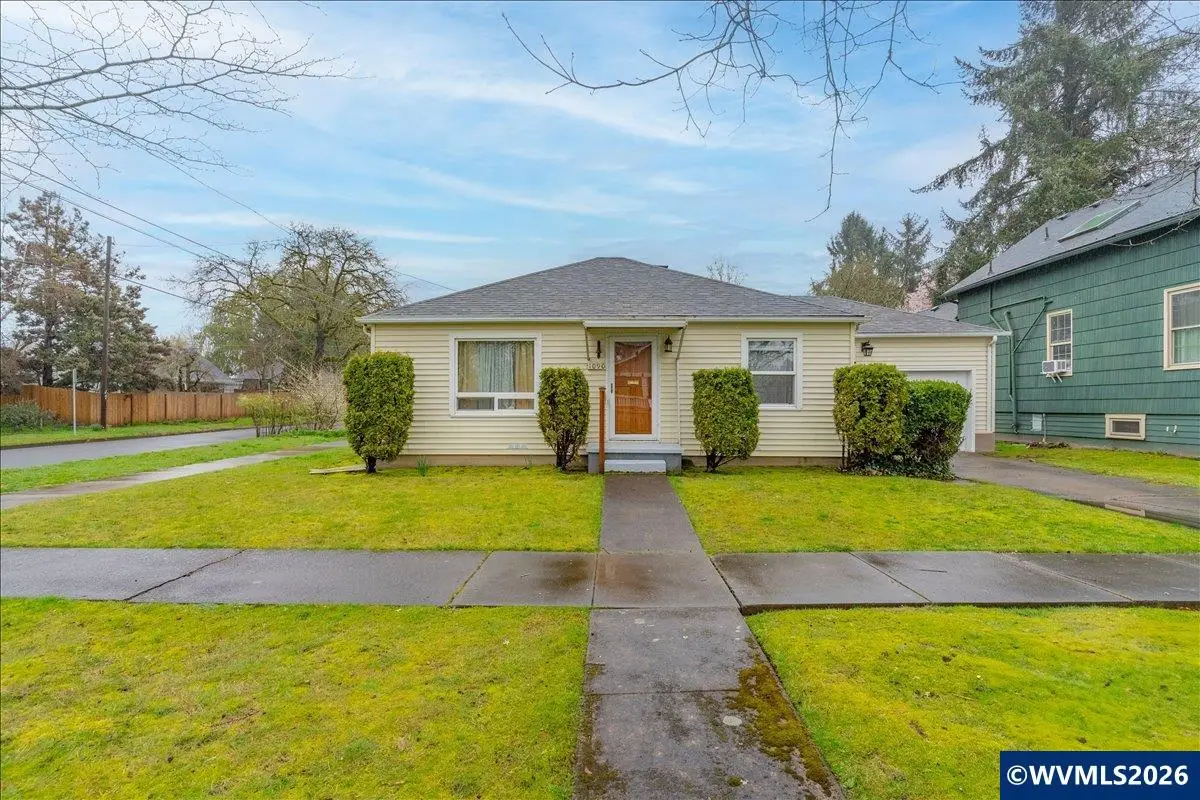 1090  15th St, Salem, OR 97301 - #1