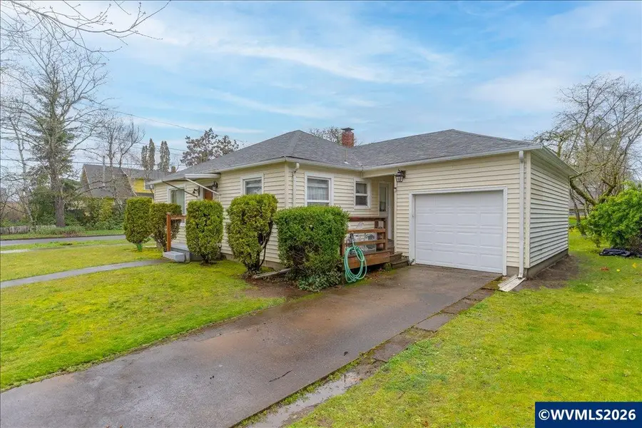 1090  15th St, Salem, OR 97301 - #2