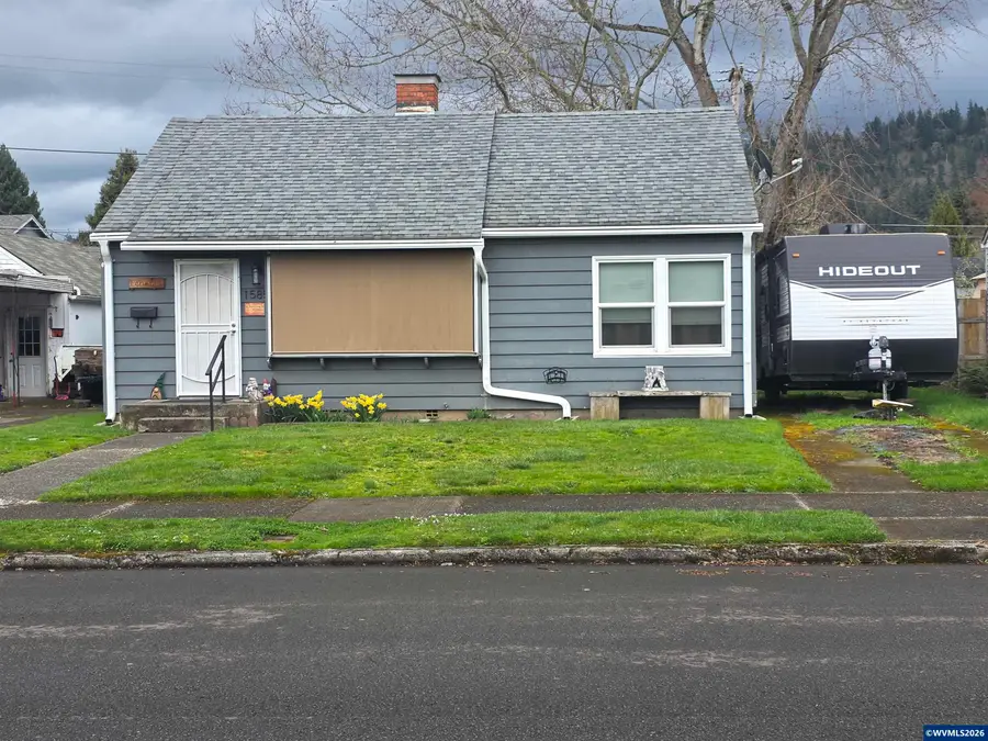 1585  Park Dr, Lebanon, OR 97355 - #2