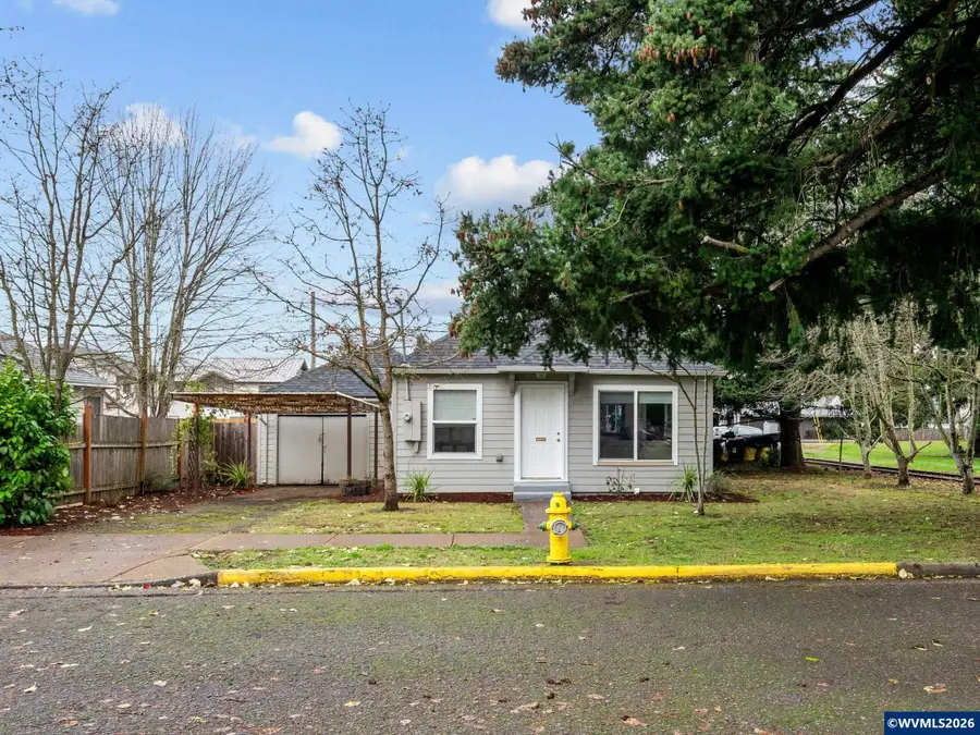 180  Eaton St, Lebanon, OR 97355 - #2